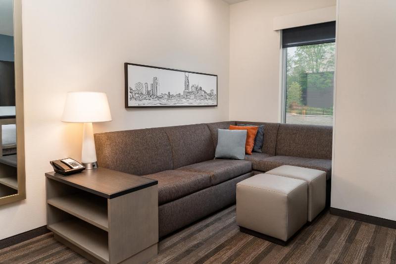 Studio Suite with Two Queen Beds, Sofa Bed and Kitchen image 4