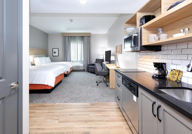 Studio Suite with Two Queen Beds image 3