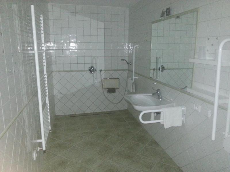 Double Room - Disability Access image 2