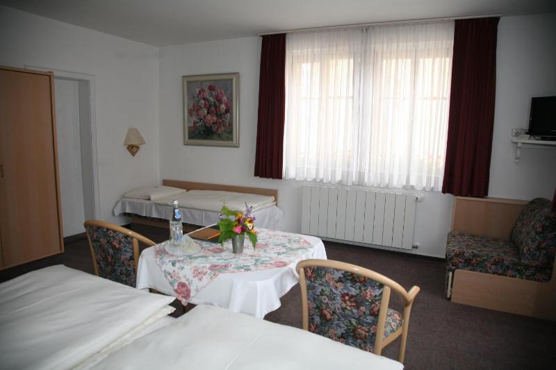 Triple Room image 2