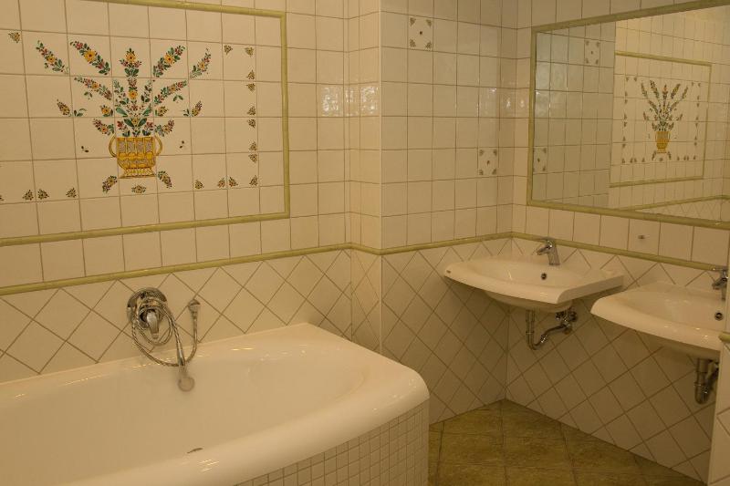 Comfort Double or Twin Room image 4
