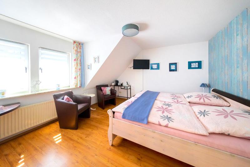 Double Room image 4