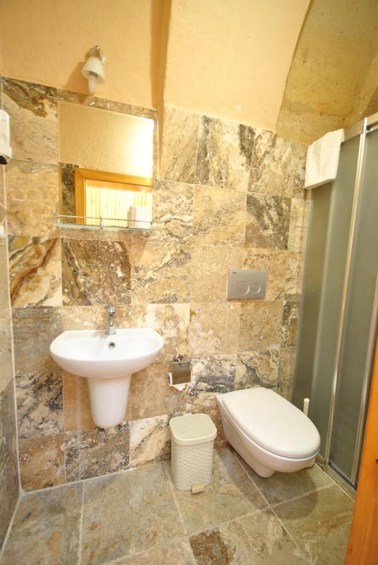 Superior Triple Room image 2