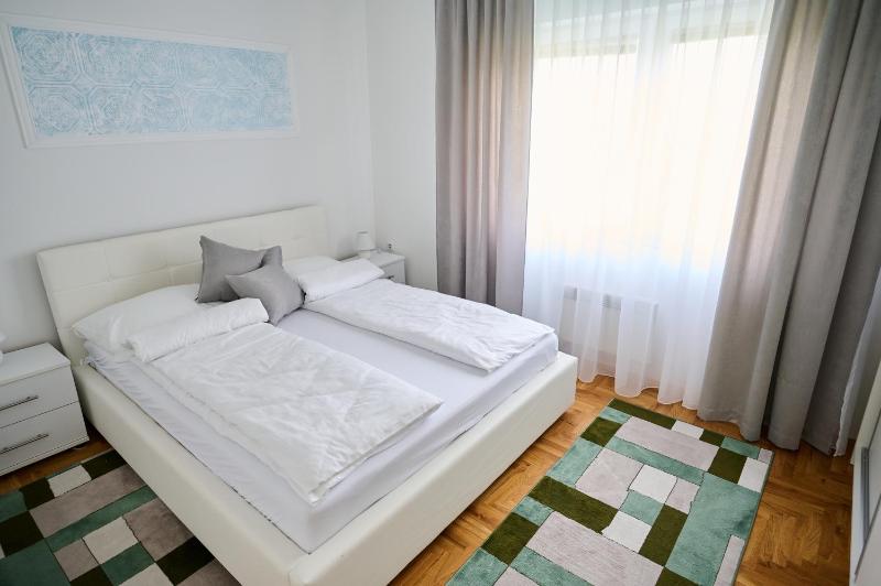 Apartment image 2