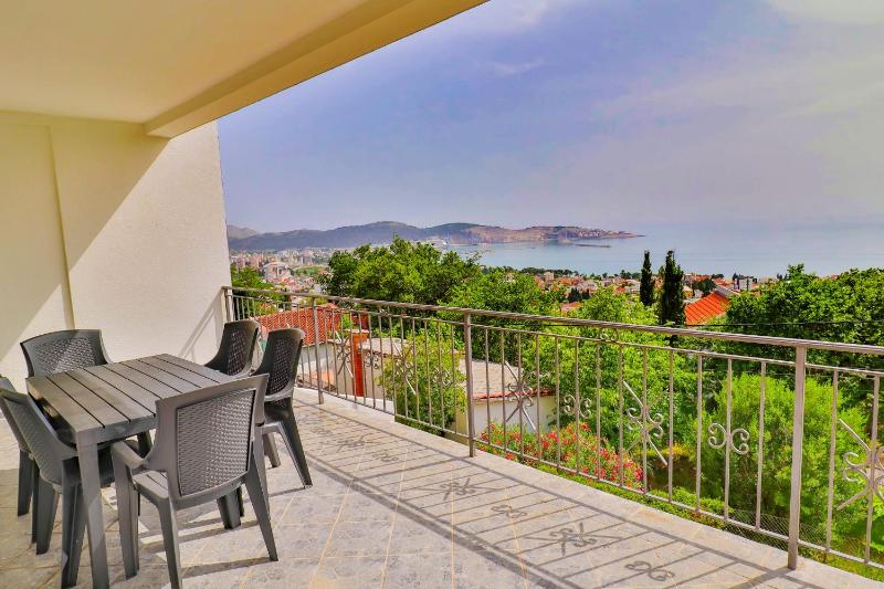 VIVANA HOUSE Images
