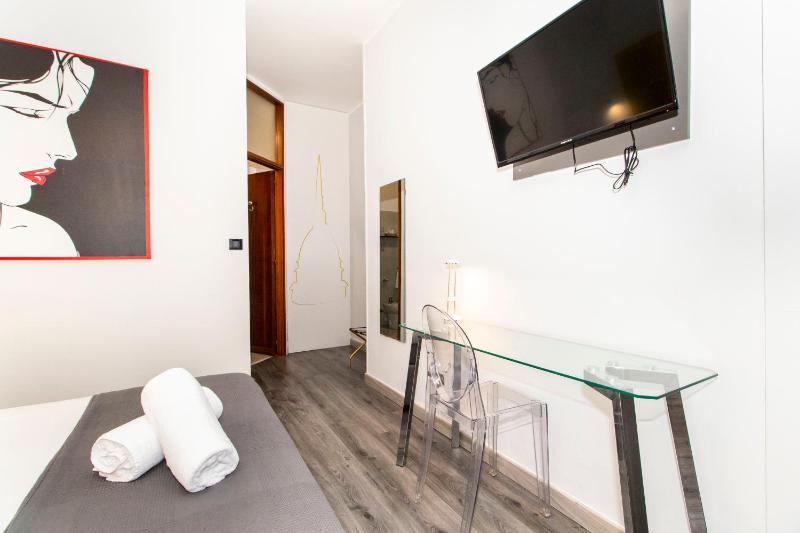 Double Room image 1