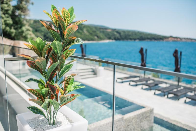 Apartment - Ground Floor image 2