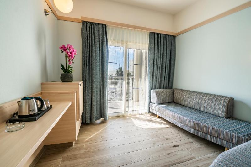Superior Double Room image 2