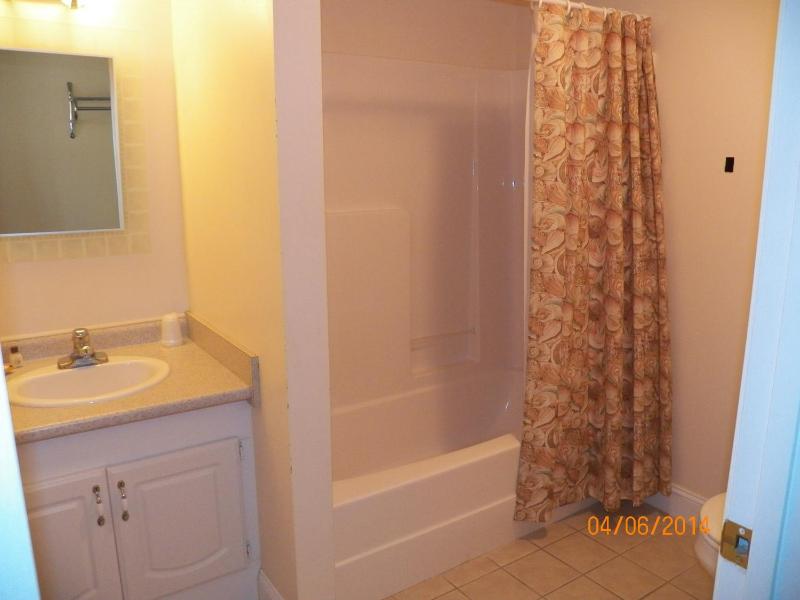 Queen Room image 3