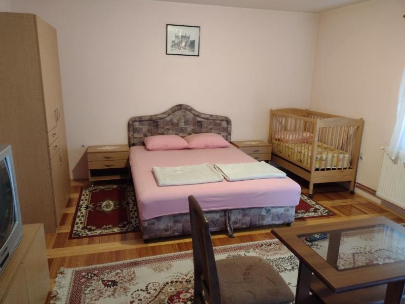 Large Twin Room image 3