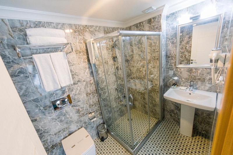 Superior Double Room image 4