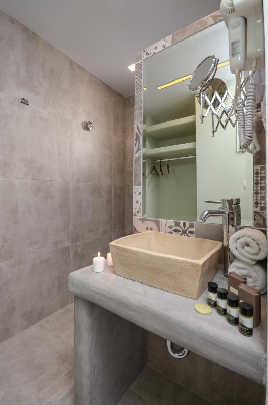 Superior Double Room image 2