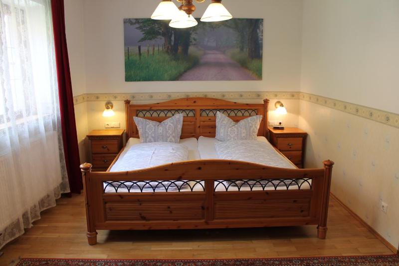 Quadruple Room image 4