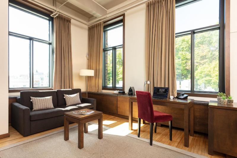 Hotel 71 by Preferred Hotels & Resorts - image 9