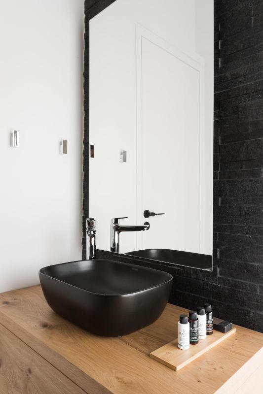 1-Bedroom Premium Apartment image 2