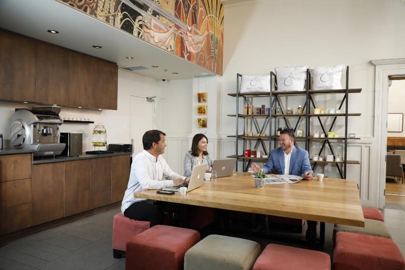 Hotel 71 by Preferred Hotels & Resorts - image 14