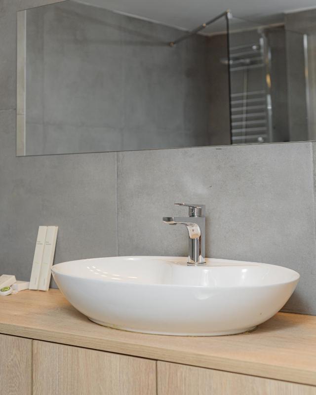 Athenian Stylish Living - image 14