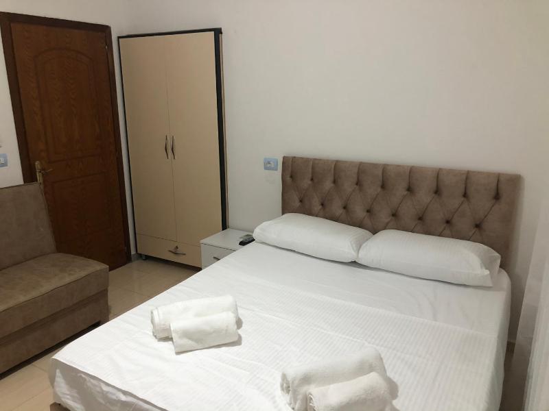Elton Tafa guesthouse - image 11
