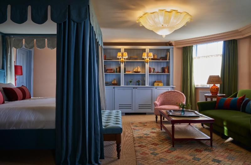 Catherine Parr Suite image 1