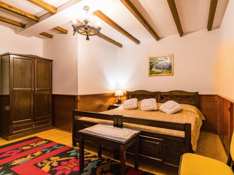 Deluxe Apartment image 2
