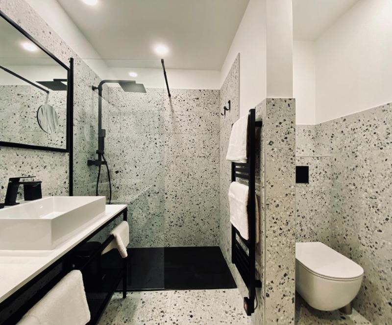 Double Room with Mountain View image 2