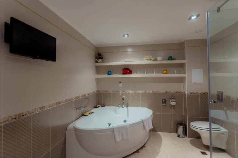 VIP Suite with Sea View image 1