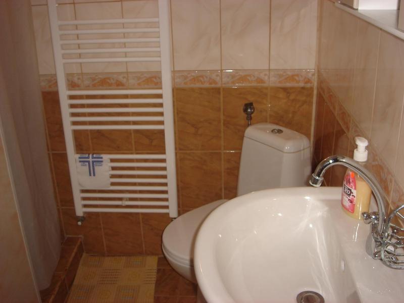 Double Room with Shared Bathroom image 3