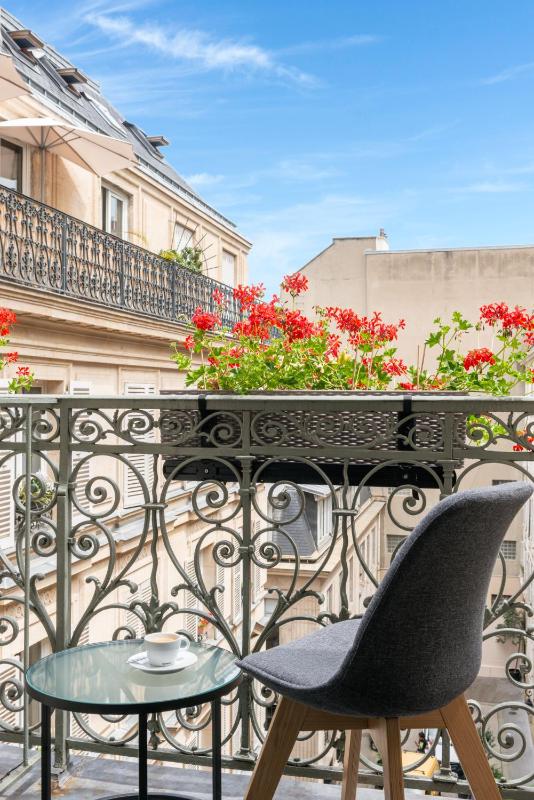Small Double Room with Balcony image 3