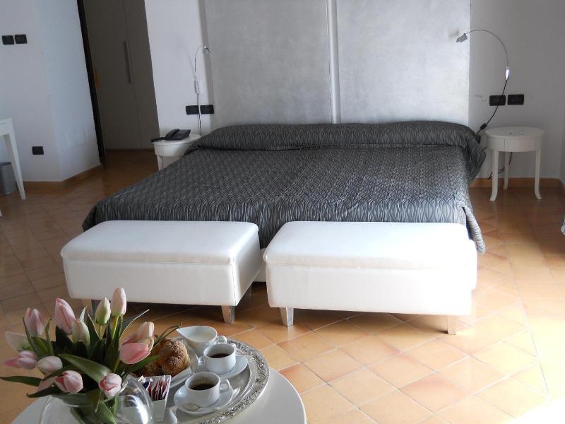 Superior Double Room (1 Adult) image 4