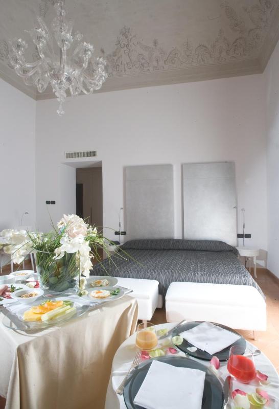 Superior Double Room image 3