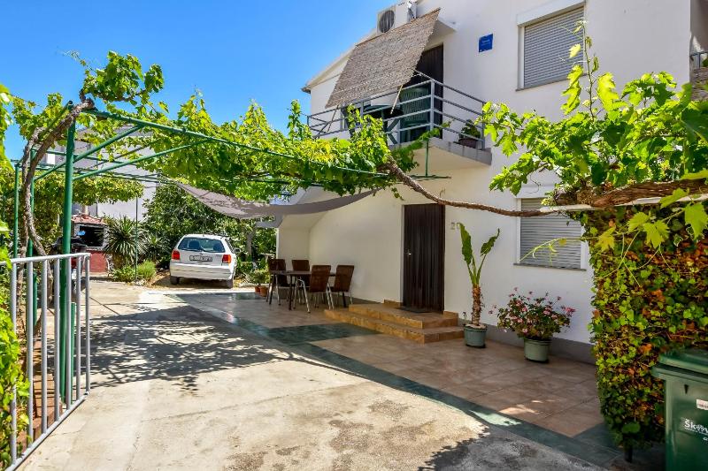 Apartments Jelka - image 17