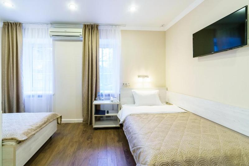 Double or Twin Room image 2