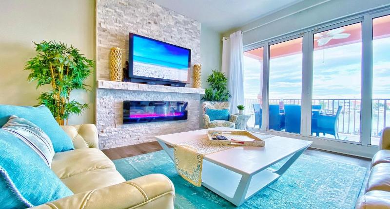 Apartment with Sea View image 1