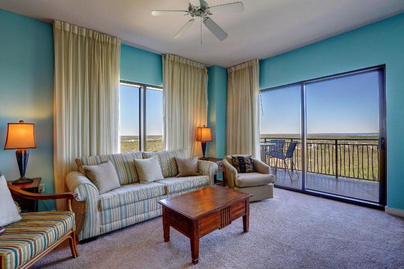 Three-Bedroom Apartment image 3