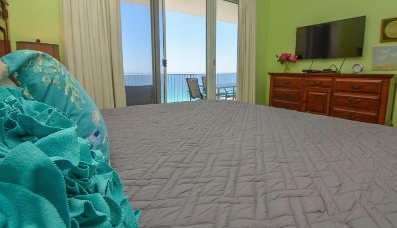 Apartment with Sea View image 3