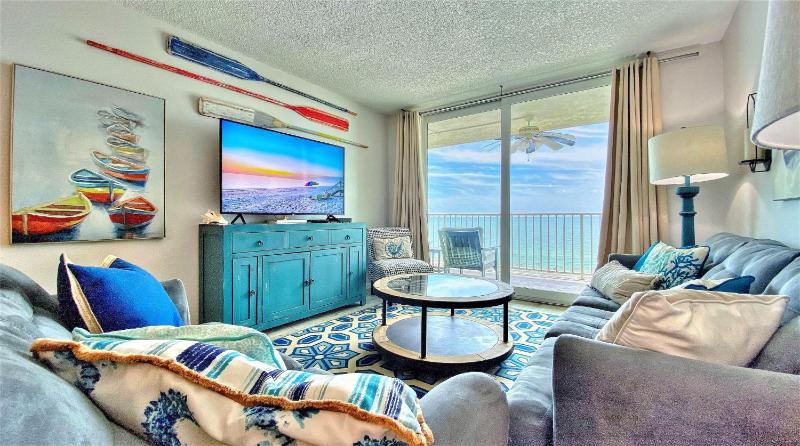 Apartment with Sea View image 1