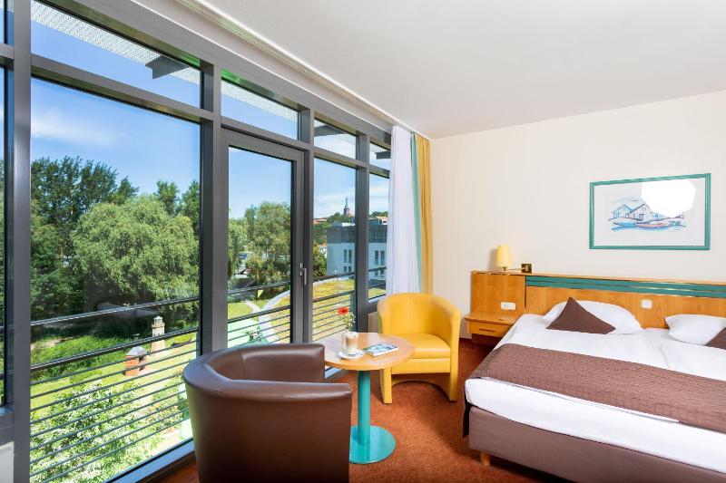 Comfort Double Room with Park View image 1