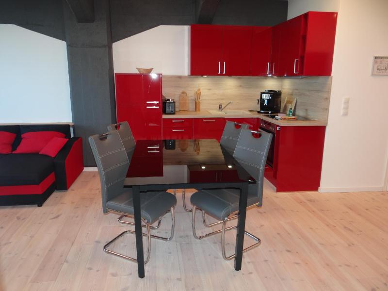 One-Bedroom Apartment image 2