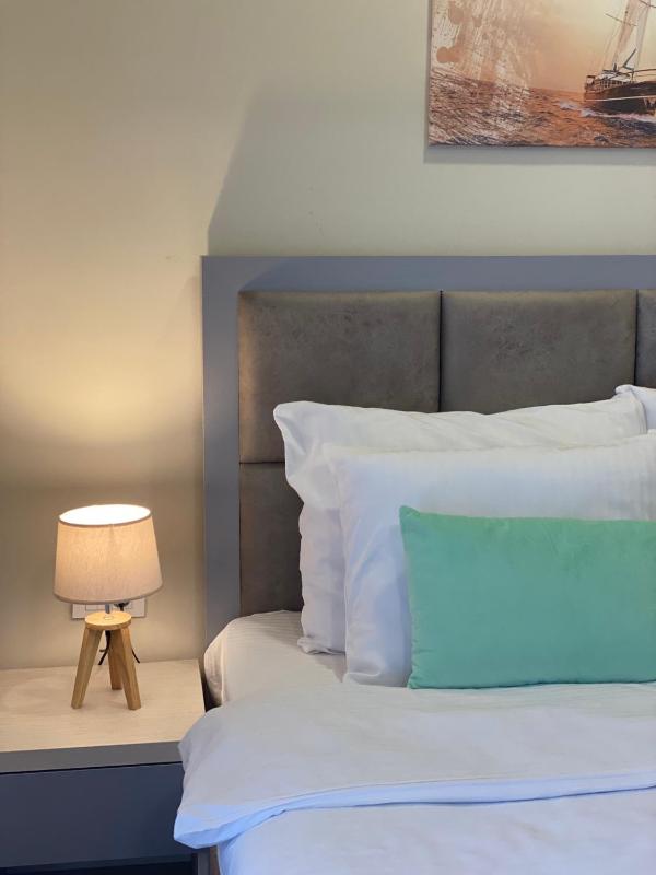 Deluxe Triple Room with Sea View image 3