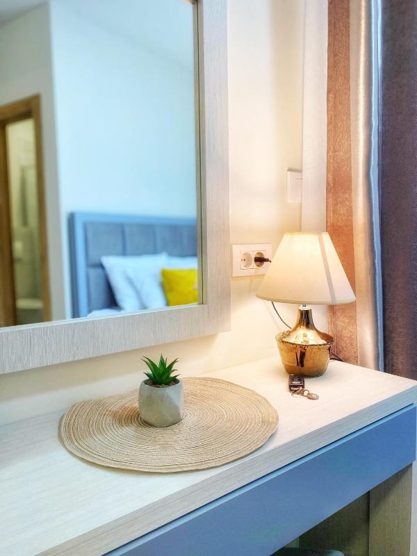 Deluxe Double Room with Castle View image 2