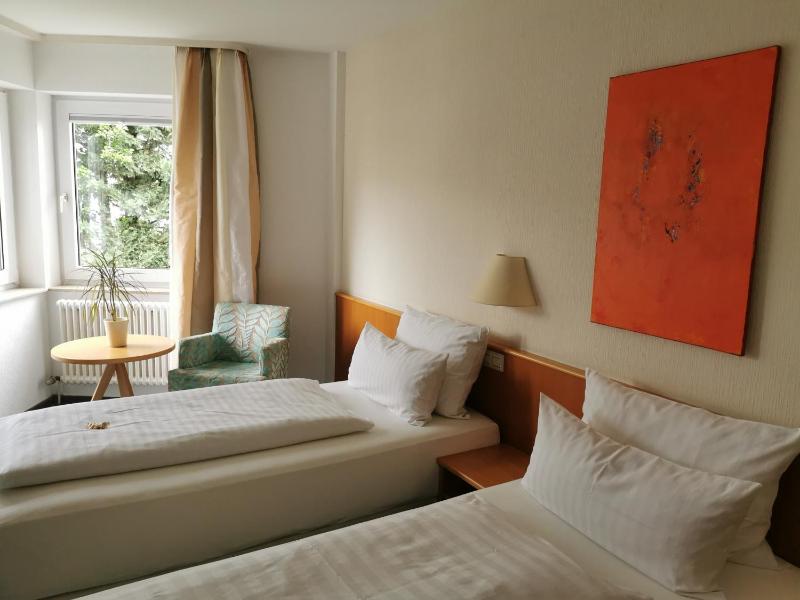 Double Room image 4