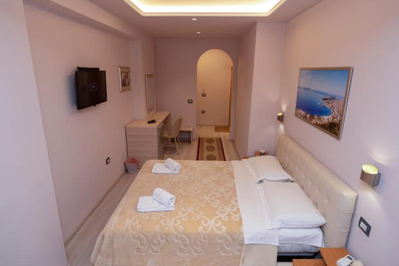 San Marino Hotel - image 16