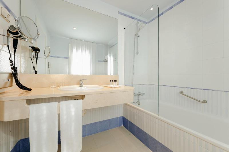 Single Room image 4