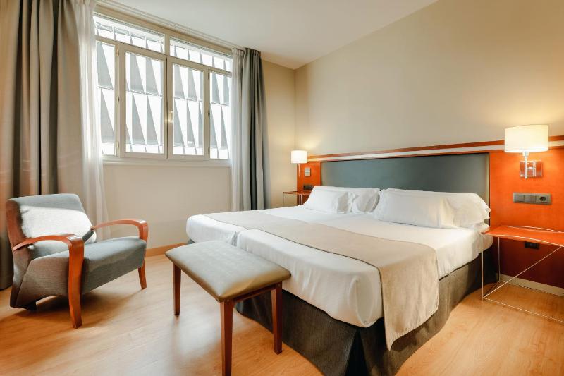 Double or Twin Room image 4
