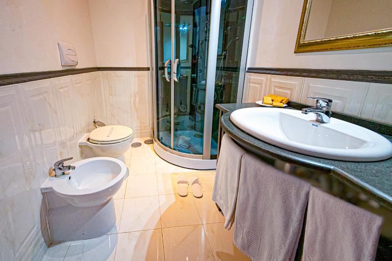 Junior Suite image 2