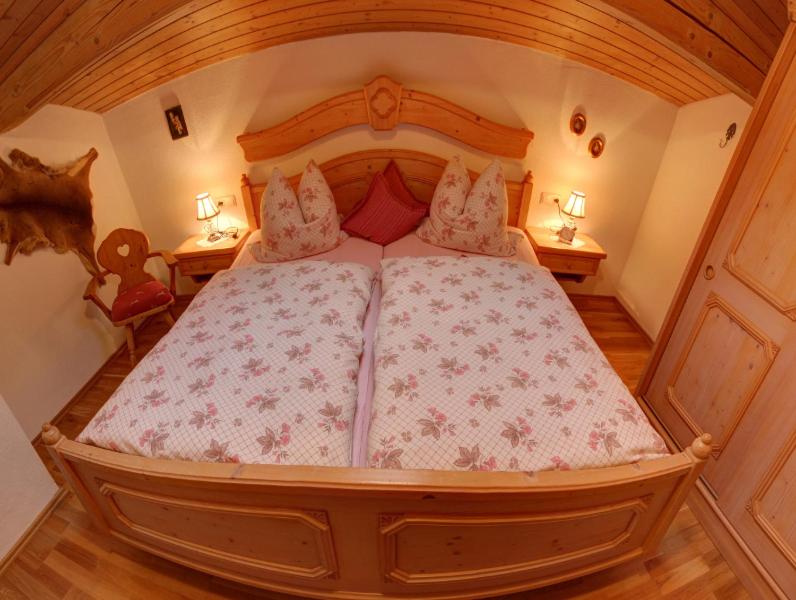 Three-Bedroom Apartment image 4