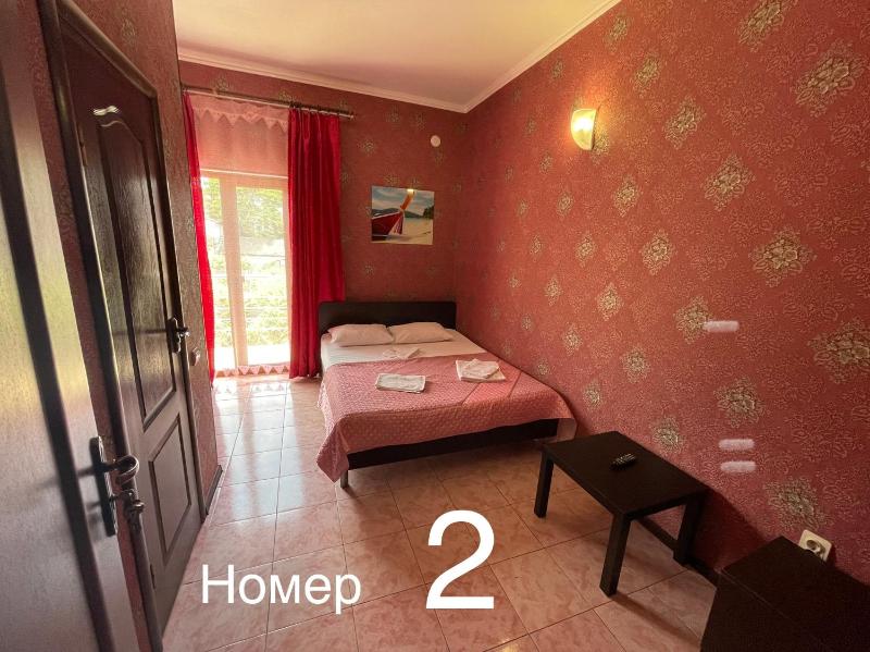 Double Room with Balcony image 2