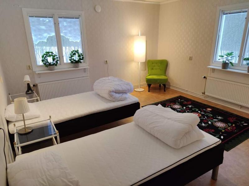 Two-Bedroom Cottage image 2