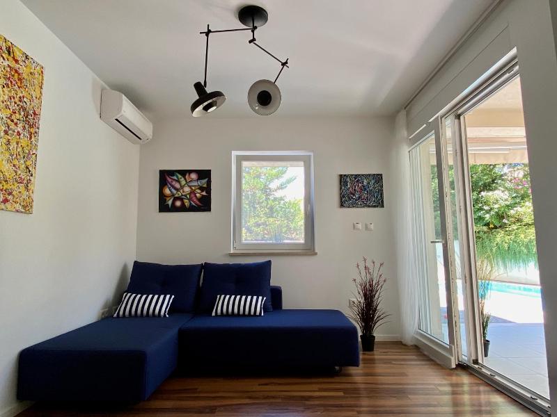 Private pool and Mediterranean garden apt Mia - image 5