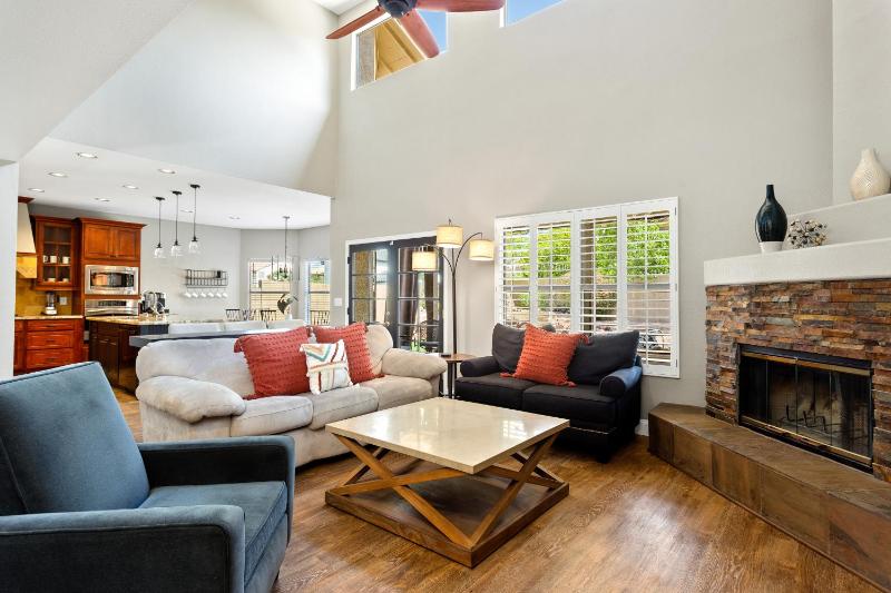 Five Bedroom House image 2